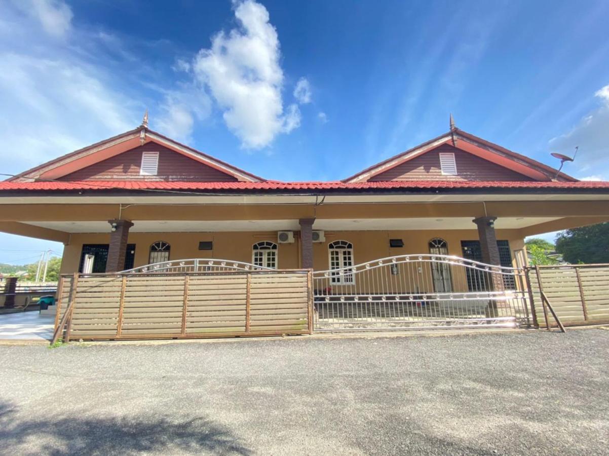 Family Homestay Kuala Terengganu Buitenkant foto