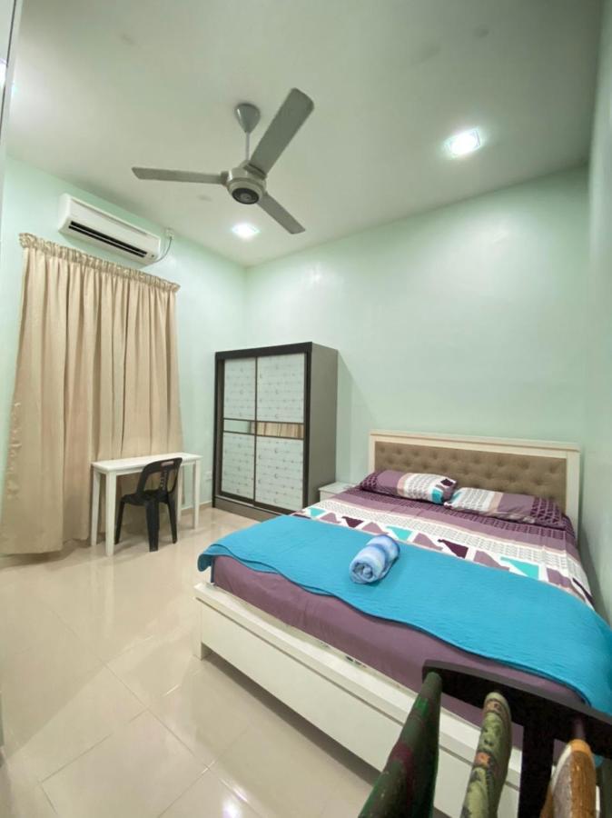 Family Homestay Kuala Terengganu Buitenkant foto