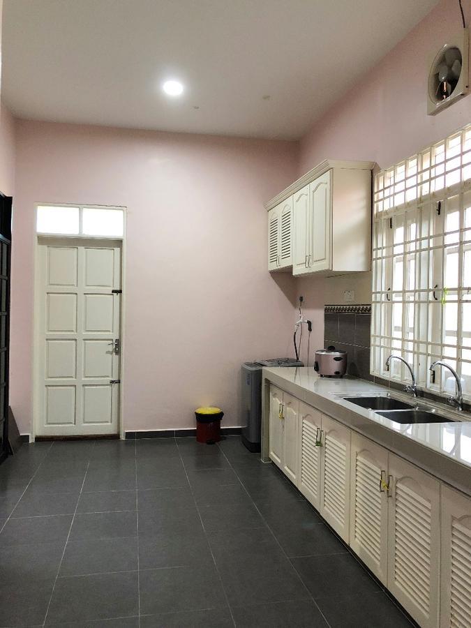 Family Homestay Kuala Terengganu Buitenkant foto